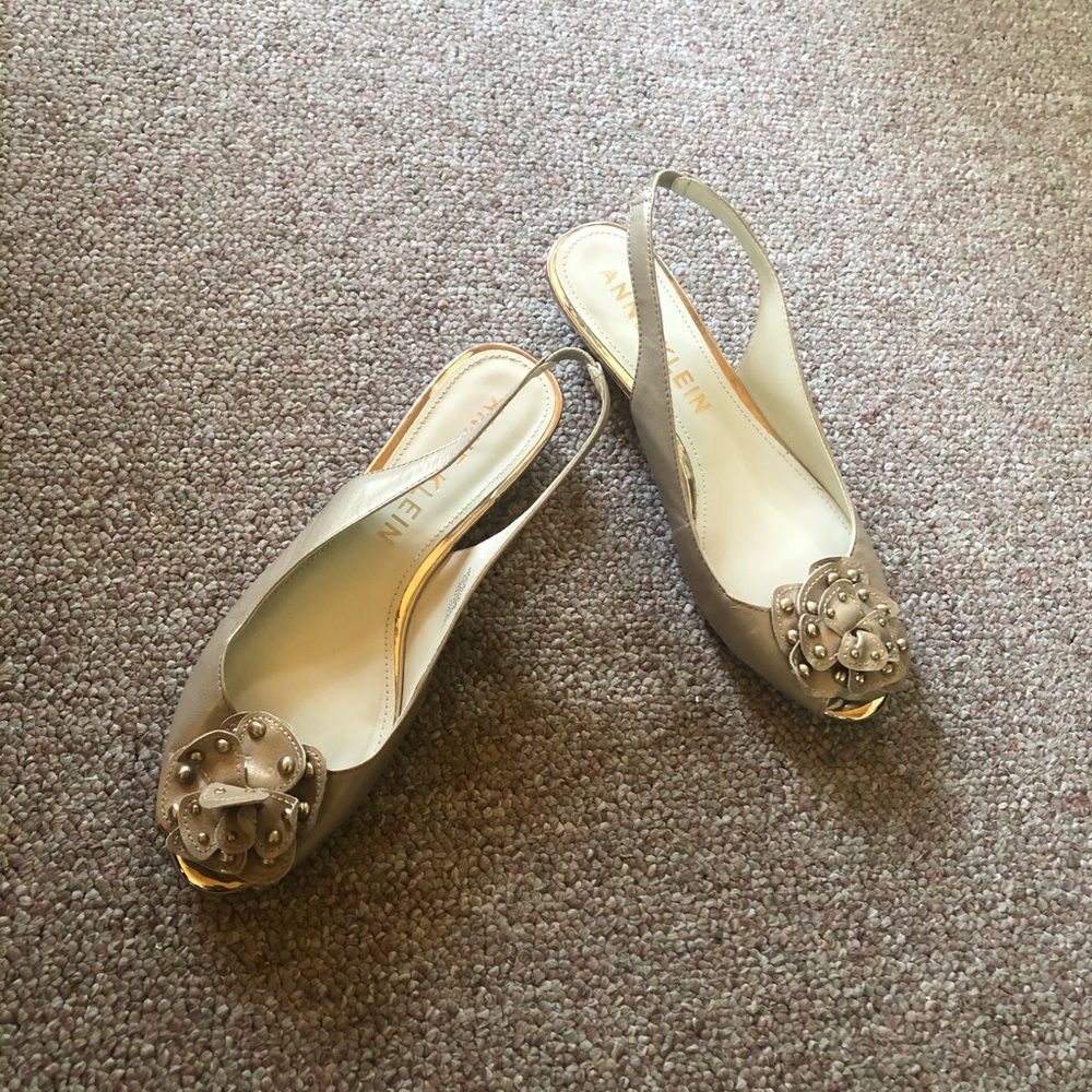 Anne Klein dress flats